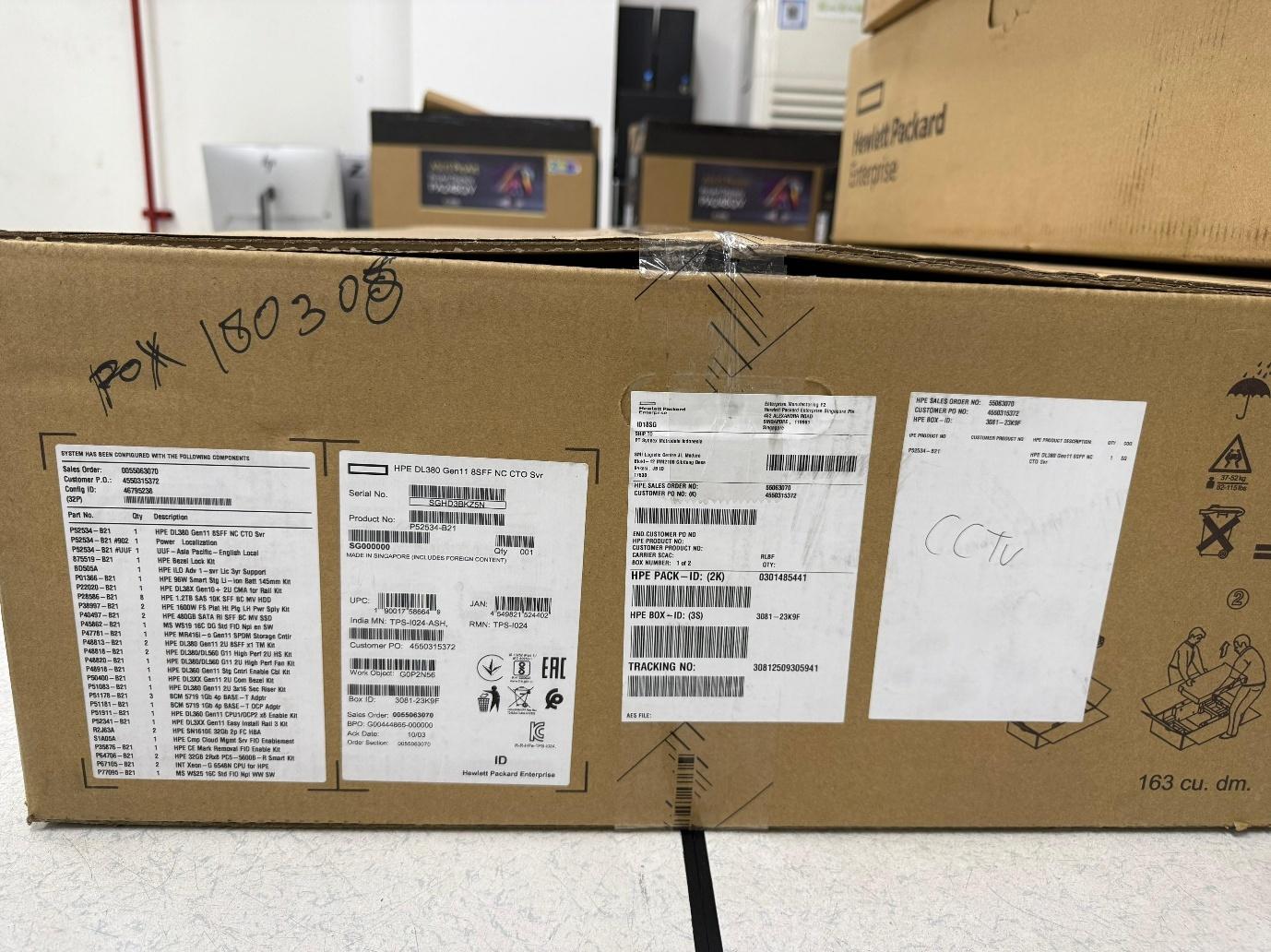 Storage array terpasang di rack